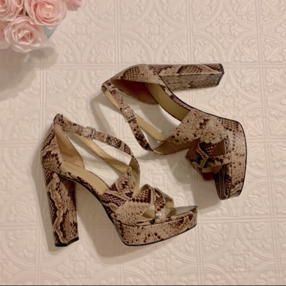 Michael Kors Nude Snake Skin Python High Heels Platform Pumps